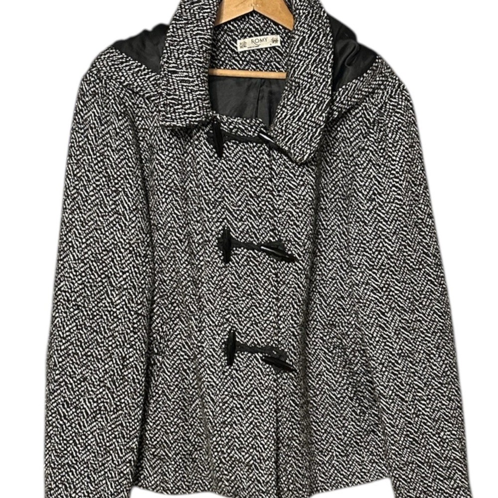 Romy Black and White Herringbone Hooded Toggle Closure Pea Coat Size XL